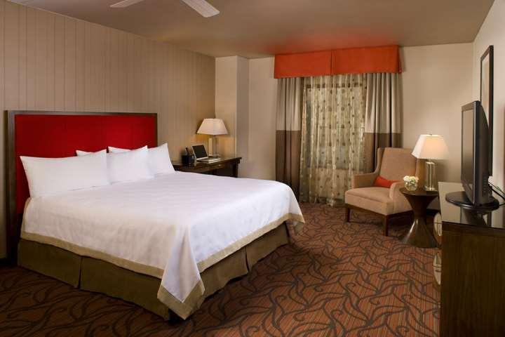 Boomtown Bossier City Room photo